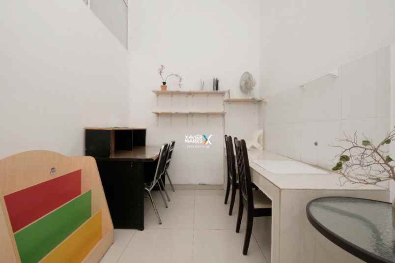 dijual rumah nirwana eksekutif