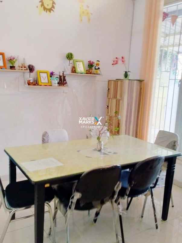 dijual rumah nirwana eksekutif