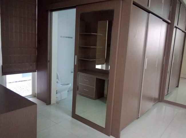 dijual rumah pakuwon city long beach