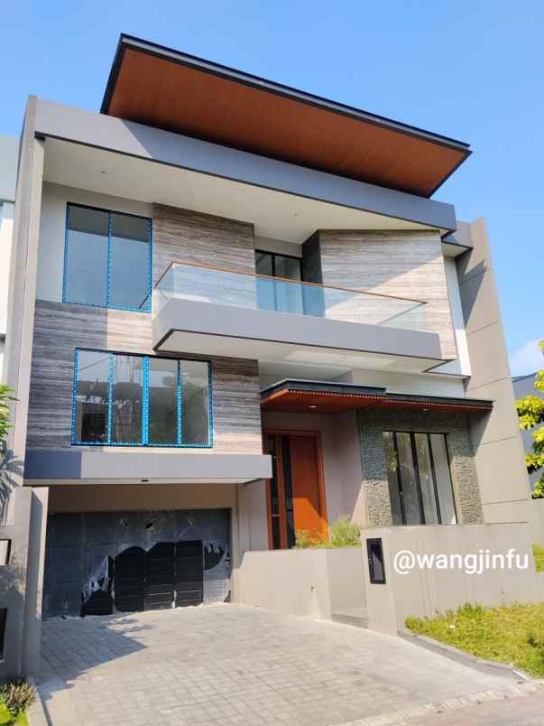 dijual rumah pakuwon indah