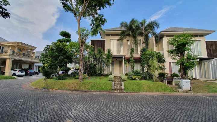 dijual rumah pakuwon indah surabaya