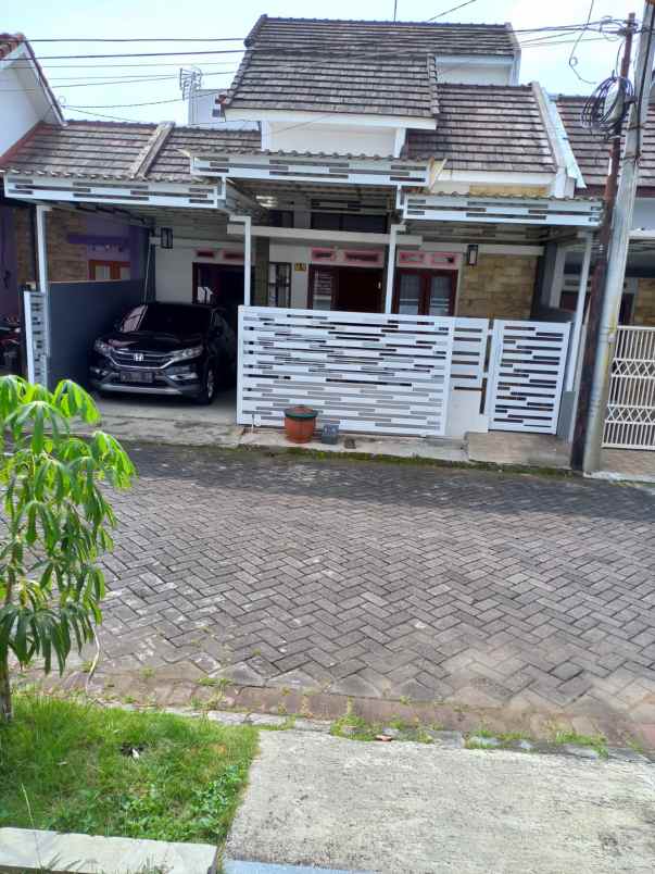 dijual rumah pandanwangi