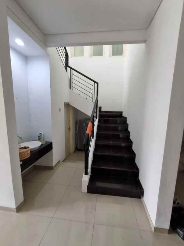 dijual rumah pantai mentari kenjeran