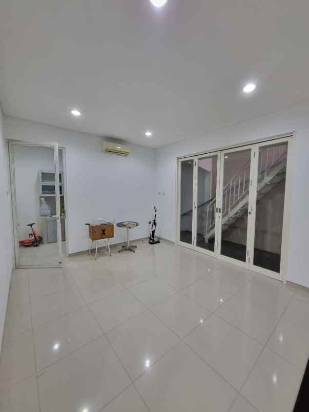 dijual rumah pantai mentari kenjeran