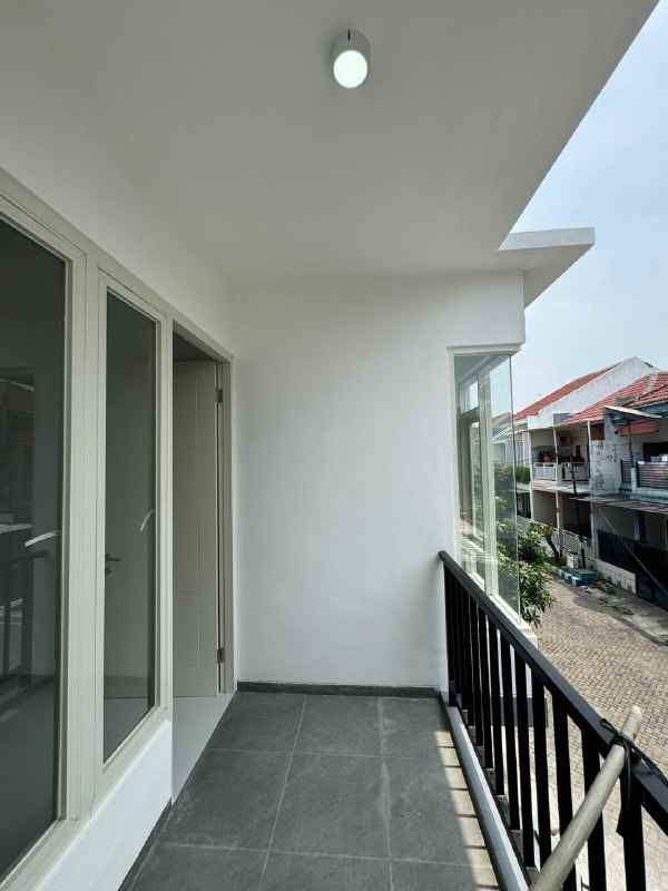 dijual rumah pantai mentari surabaya timur