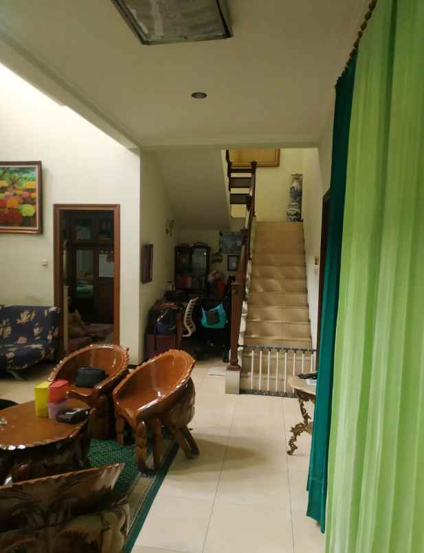 dijual rumah papa putih sukarno hatta