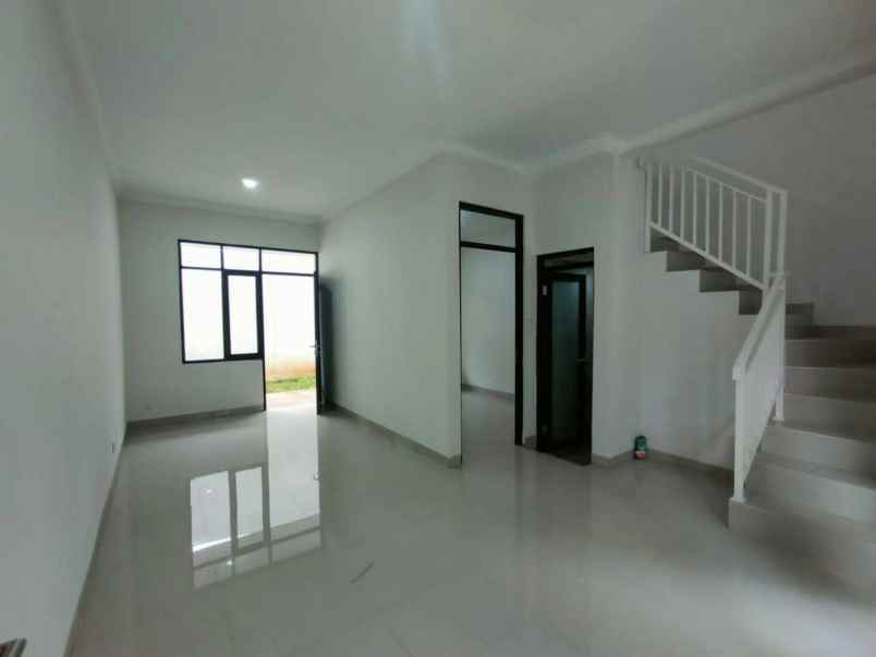 dijual rumah parigi lakeside