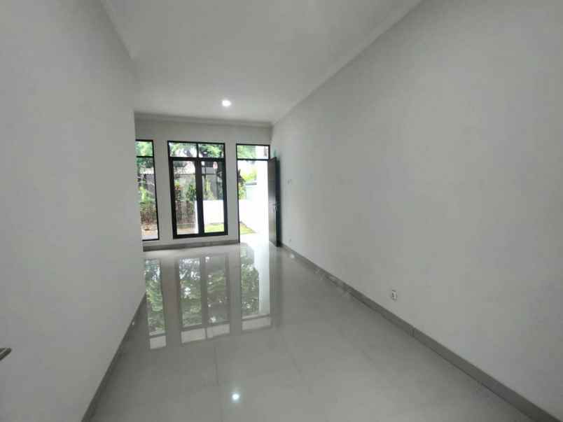 dijual rumah parigi lakeside