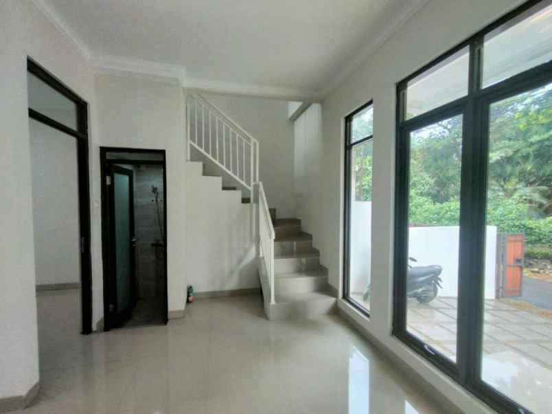 dijual rumah parigi lakeside