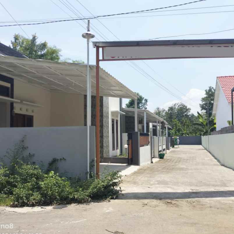 dijual rumah pasar cebongan