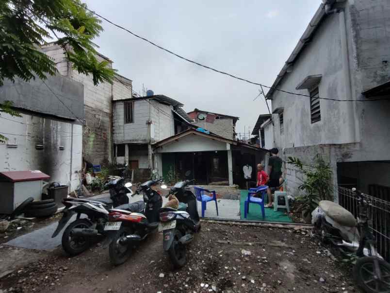 dijual rumah pasar minggu