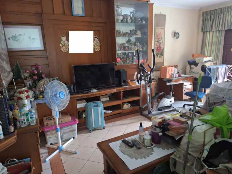 dijual rumah pelepah kelapa gading