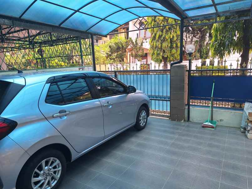 dijual rumah pelepah kelapa gading