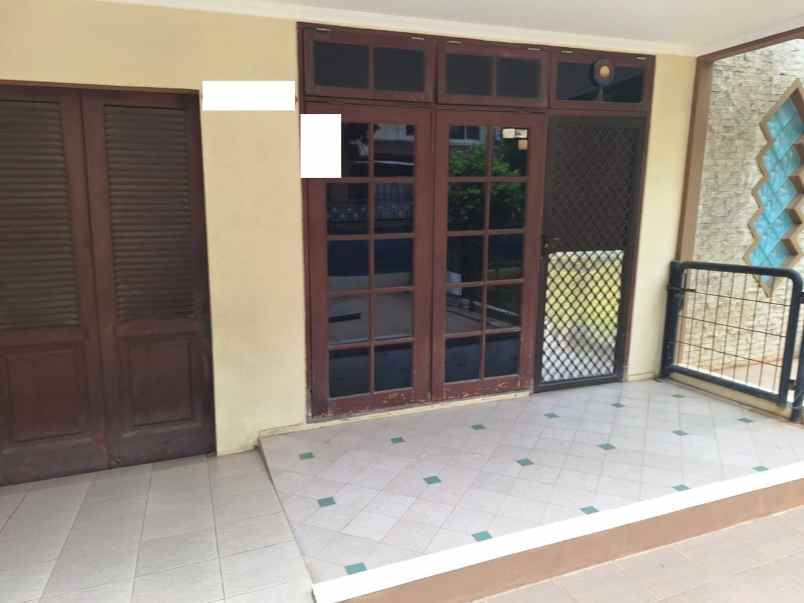 dijual rumah pelepah kelapa gading