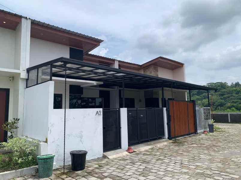 dijual rumah pereng prambanan klaten