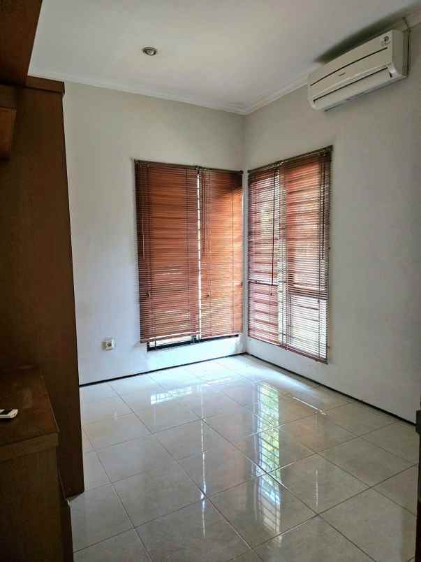 dijual rumah permata bintaro