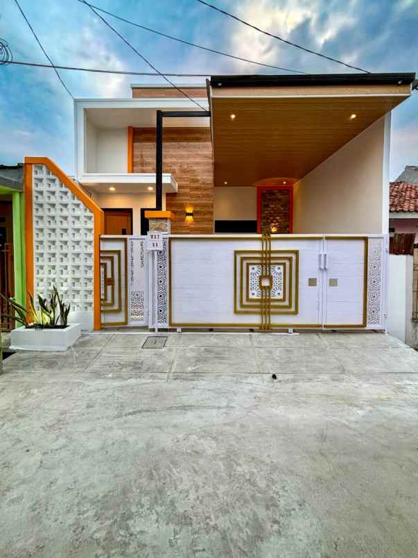 dijual rumah perum graha prima baru