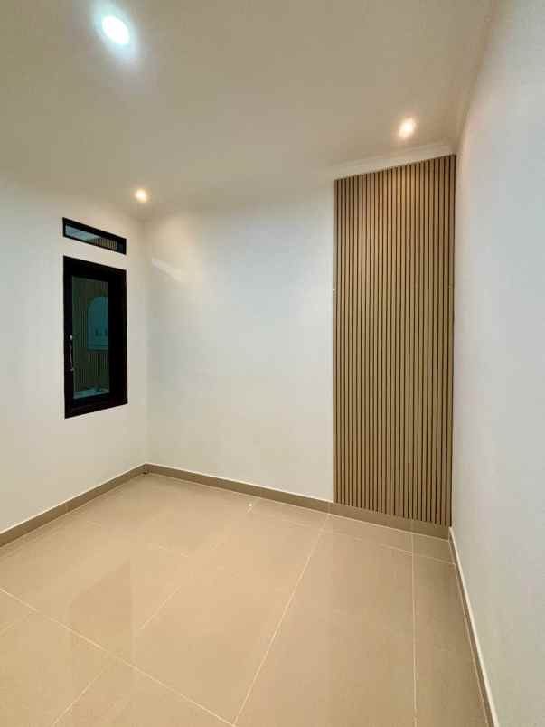 dijual rumah perum graha prima baru