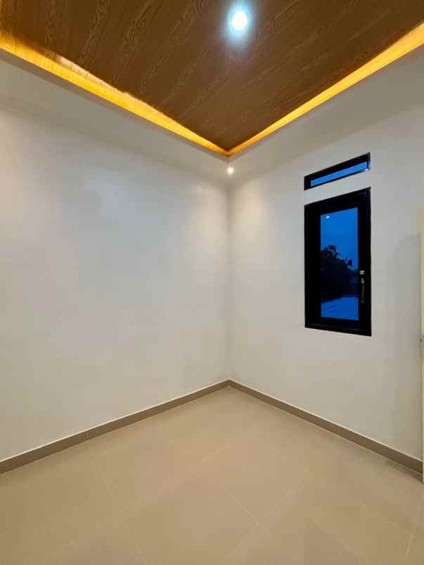 dijual rumah perum graha prima baru