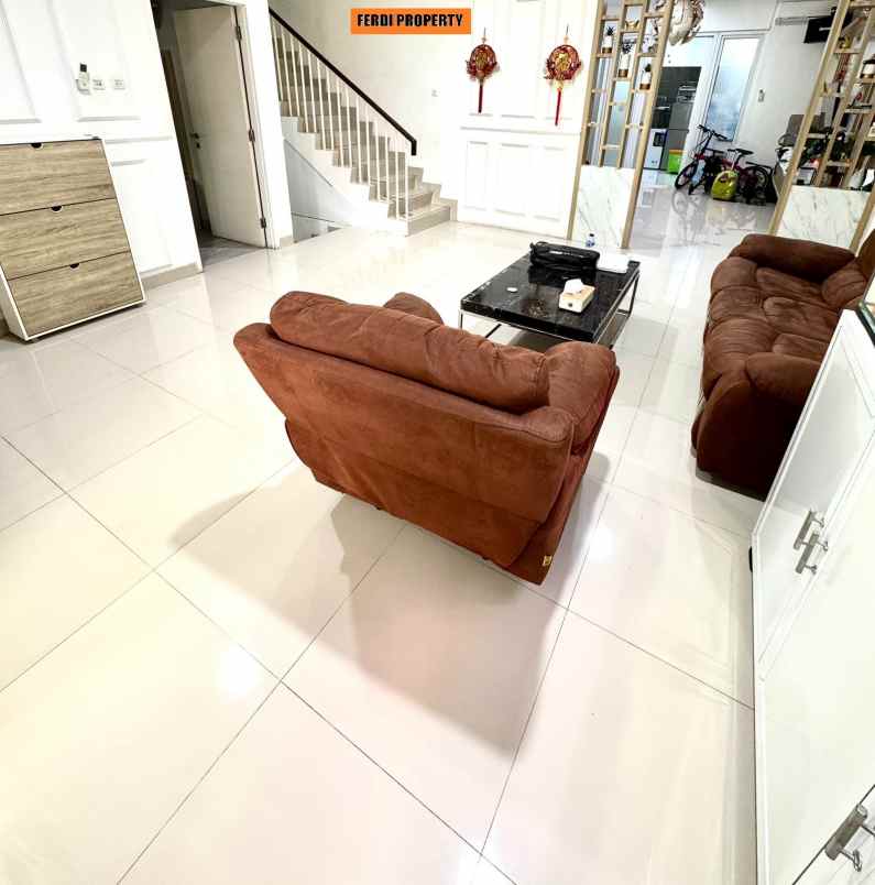 dijual rumah perumahan citra gran cibubur