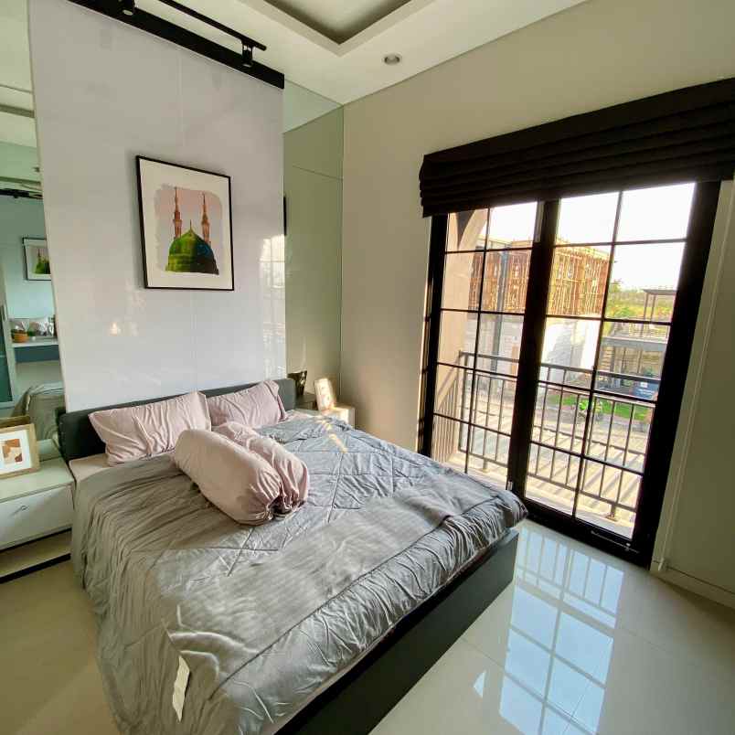 dijual rumah perumahan denaila park