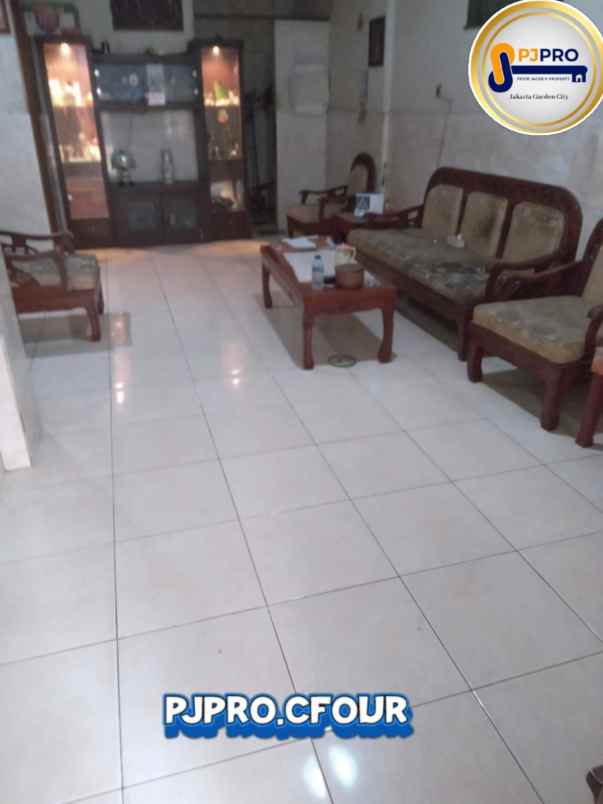 dijual rumah perumahan duta kranji