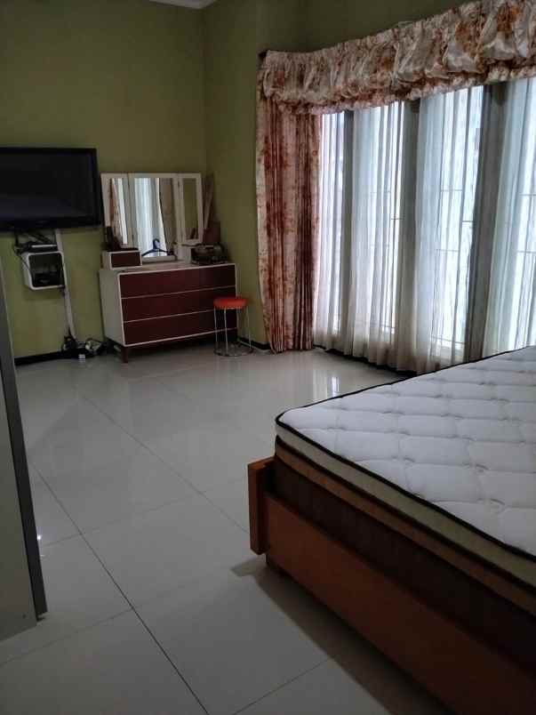 dijual rumah perumahan gayung kebonsari