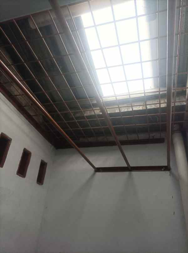 dijual rumah perumahan grand permata