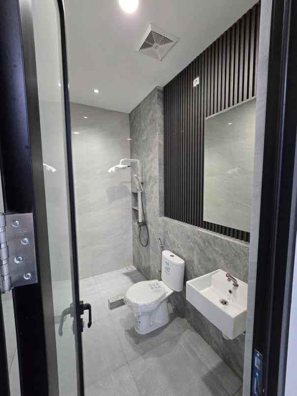 dijual rumah perumahan tambak medokan