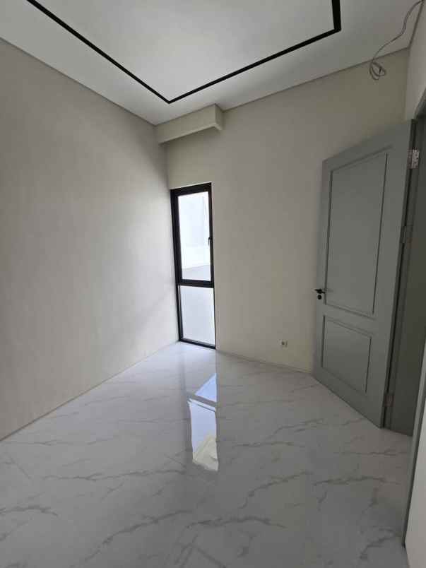 dijual rumah perumahan tambak medokan