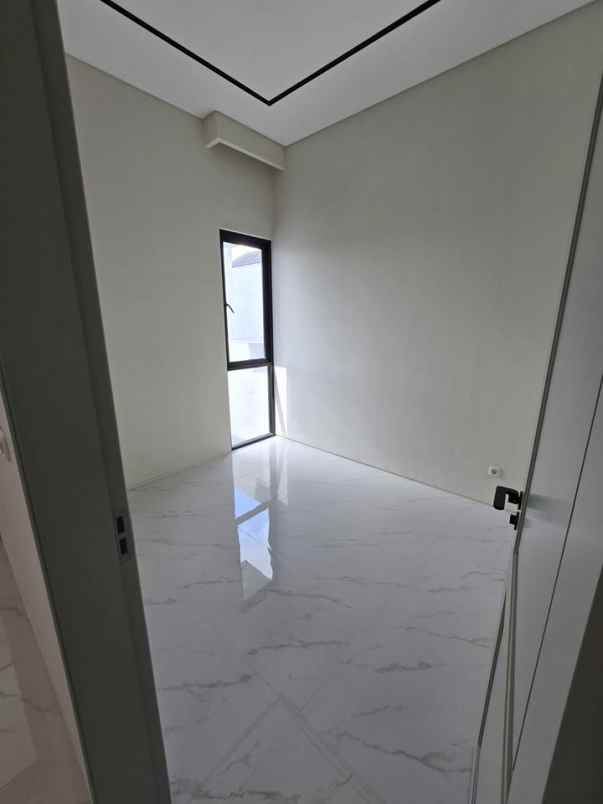 dijual rumah perumahan tambak medokan