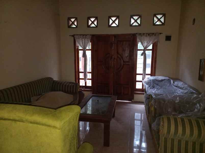 dijual rumah perumahan wilis indah