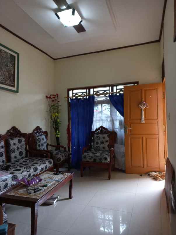 dijual rumah perumnas 1