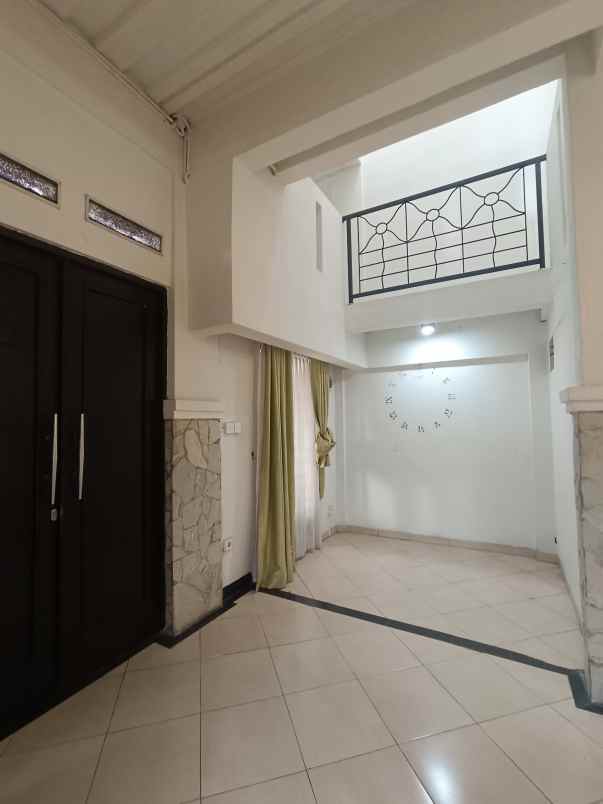 dijual rumah pisangan ciputat timur