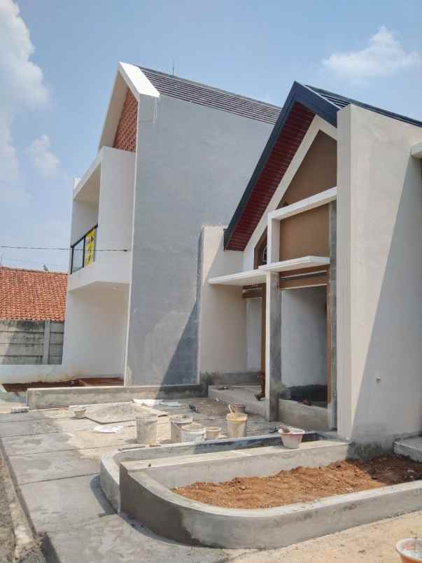 dijual rumah pocis tangerang selatan