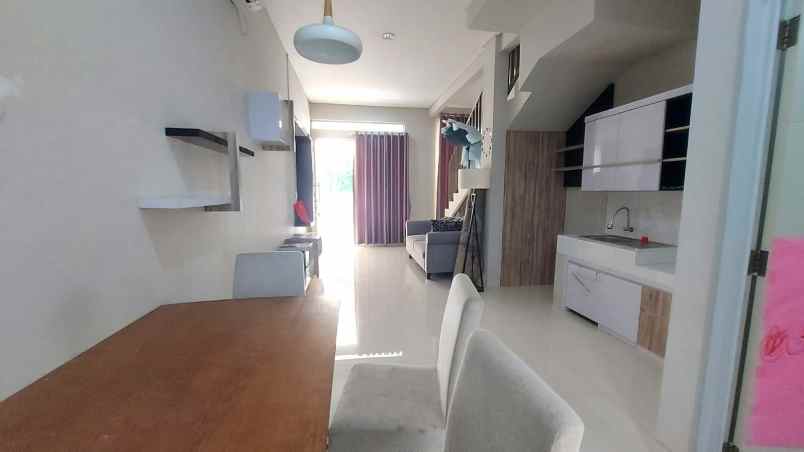 dijual rumah pondok gading residence