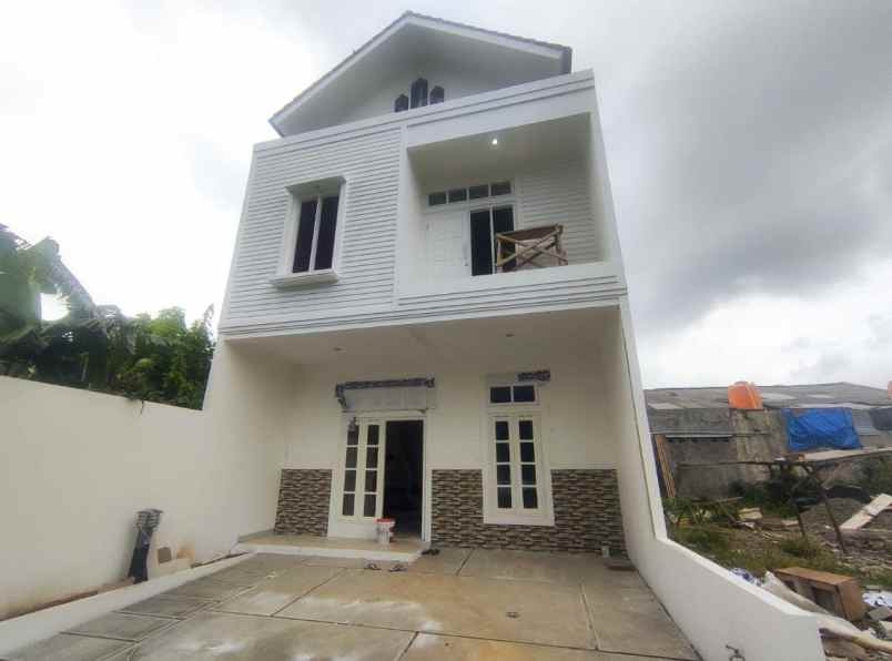 dijual rumah pondok gede