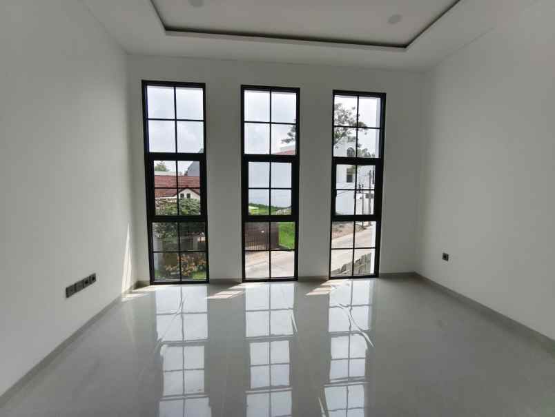 dijual rumah pondok hijau