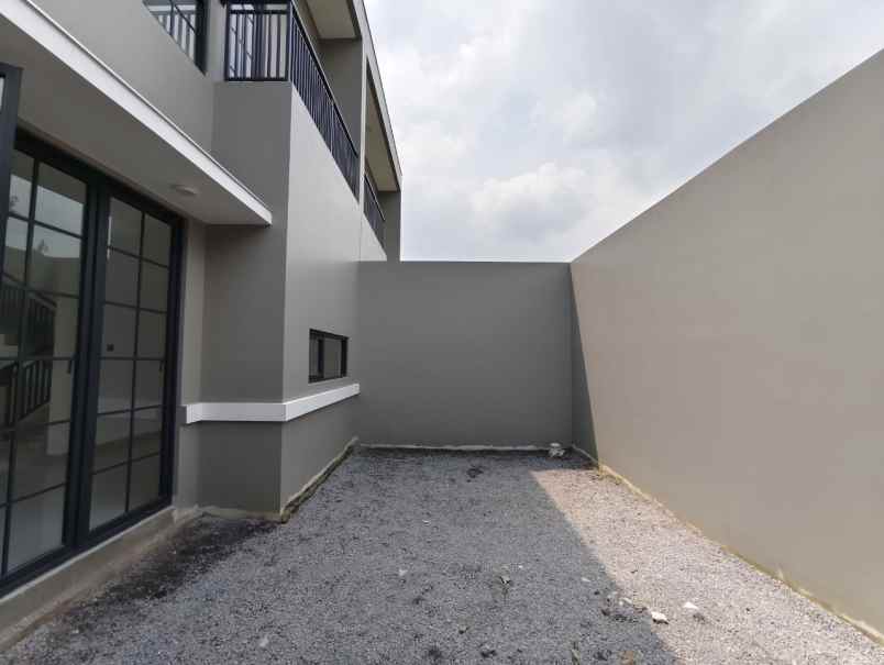 dijual rumah pondok hijau