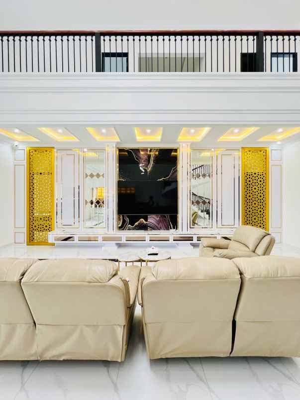 dijual rumah pondok indah