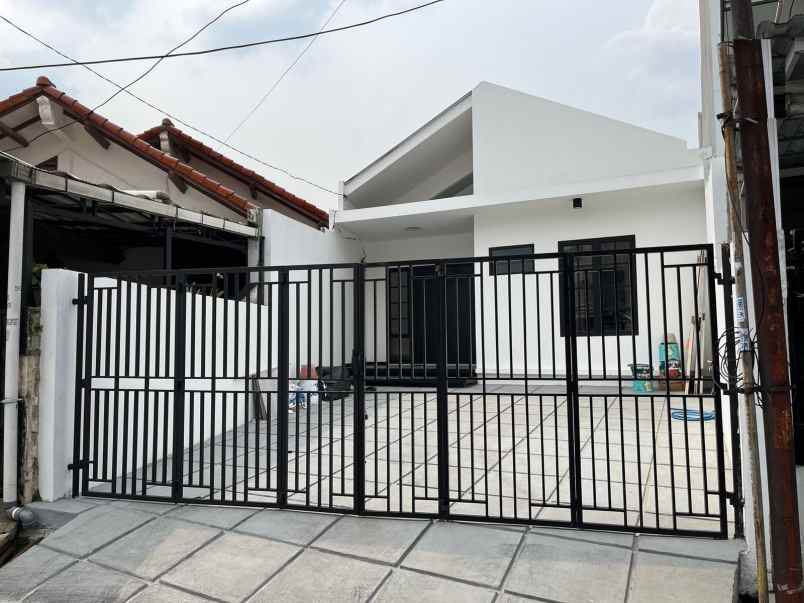 dijual rumah pondok pinang kebayoran