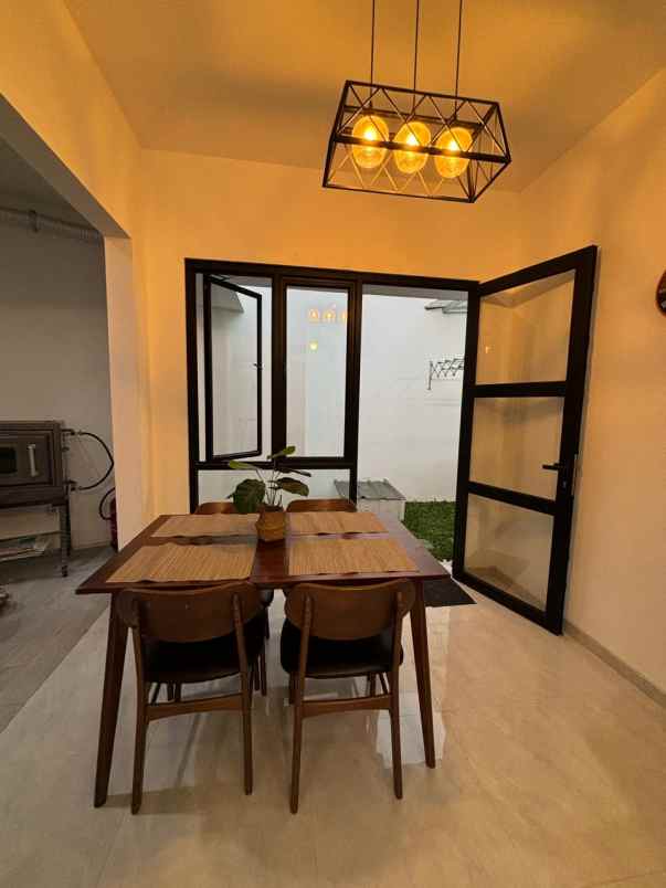 dijual rumah pondok pinang kebayoran