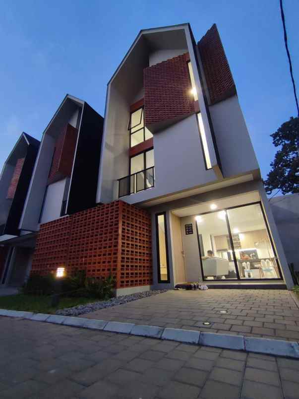 dijual rumah pondok ranji