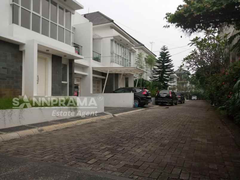 dijual rumah pondok ranji