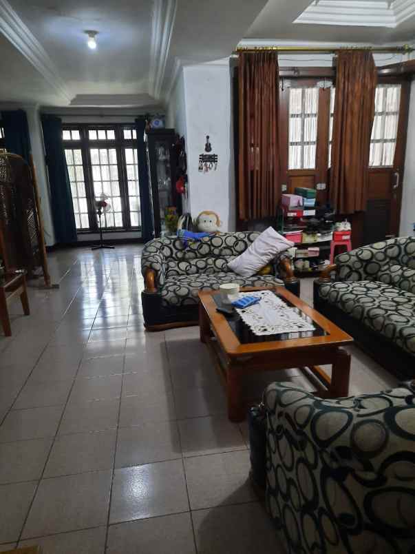 dijual rumah pondok ranji