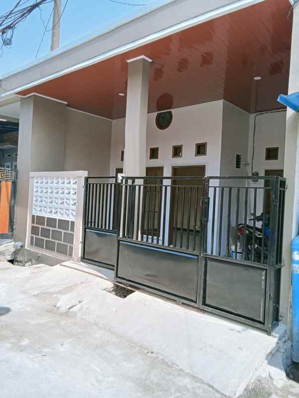 dijual rumah pondok ungu permai