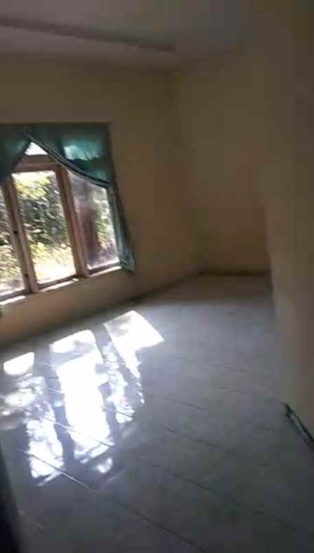 dijual rumah posisi strategis pinggir jalan raya desa