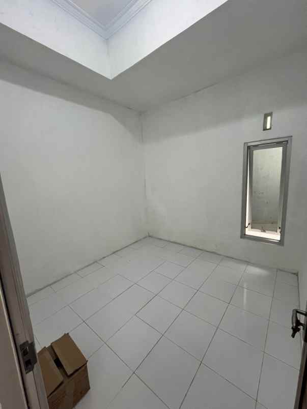 dijual rumah potorono