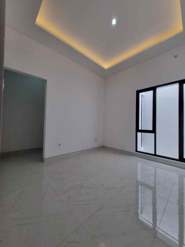 dijual rumah prapen