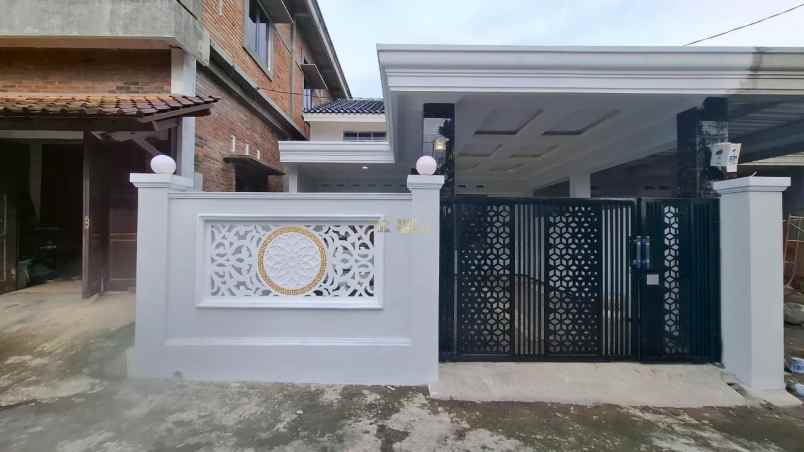 dijual rumah purwomartani